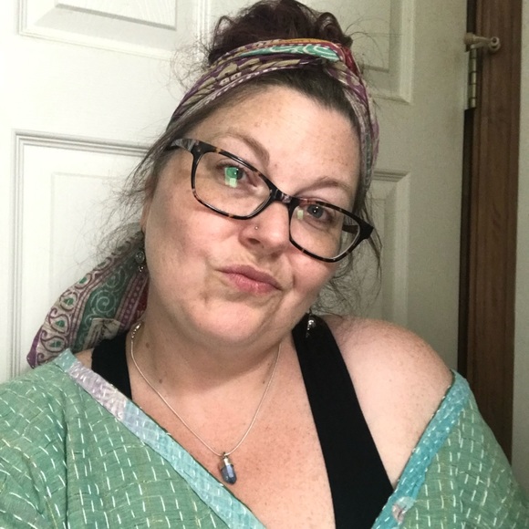 Meet your Posher, Jennifer - Picture 6 of 6